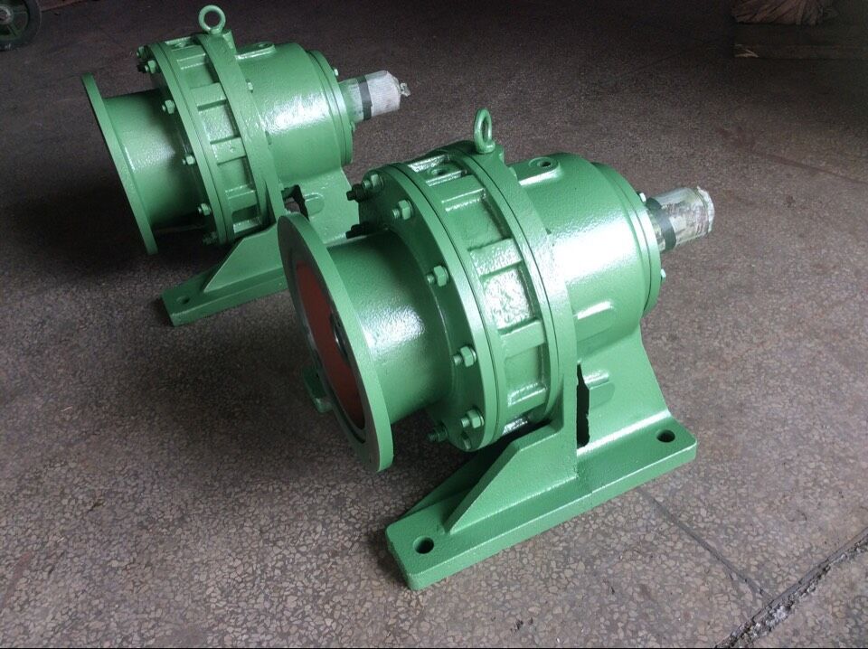 低价优质 卧式双级摆线针轮减速机 bwed2215-385-0.55kw三包服务