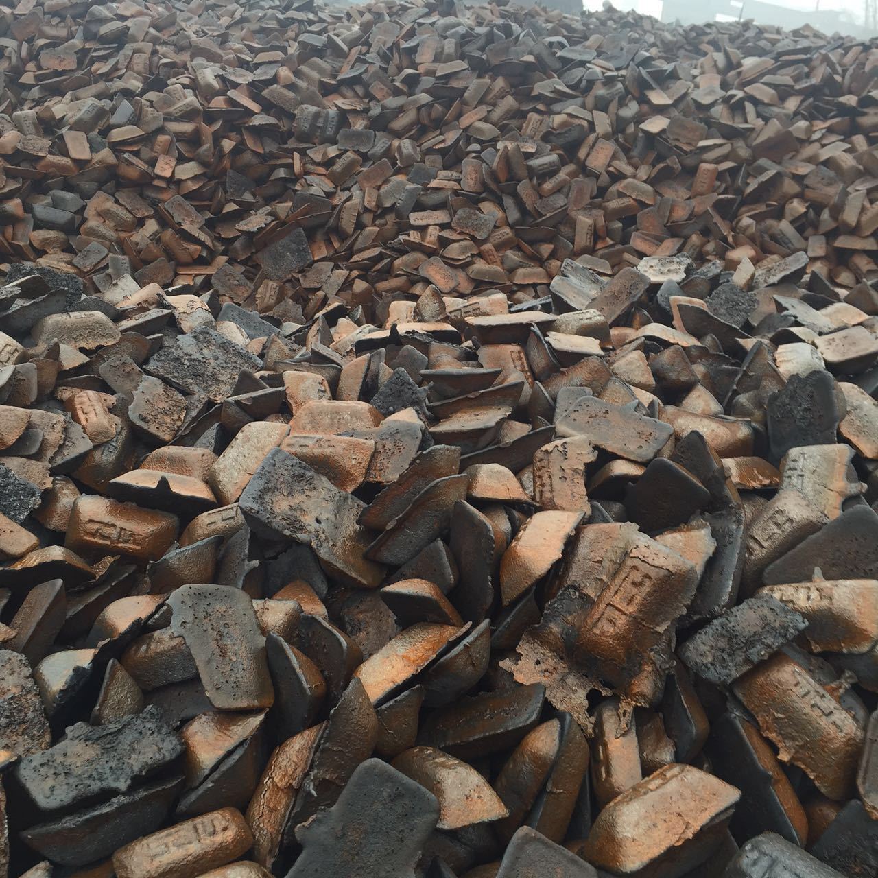 优质生铁铸造厂家现货供应z18铸造号生铁 质量保证 来电洽谈