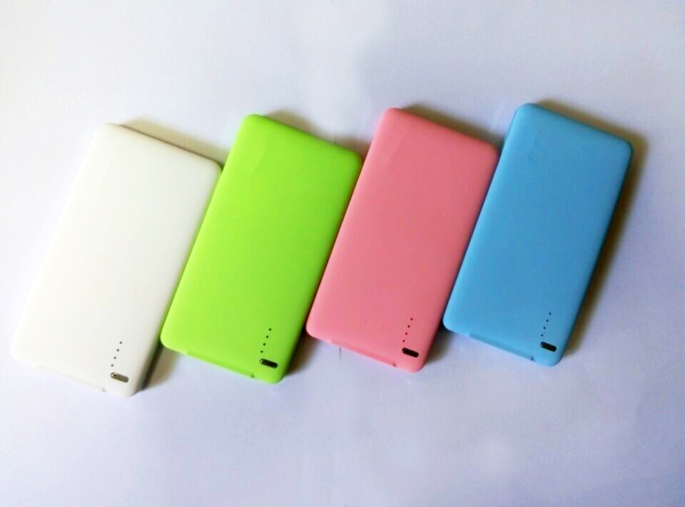 新款8mm移动电源4000毫安随身充电宝苹果小米三星通用应急电源