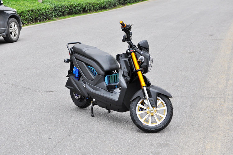 zoomer-x战警 祖玛电动车 电动摩托车 改装 碟刹 真空胎 72v