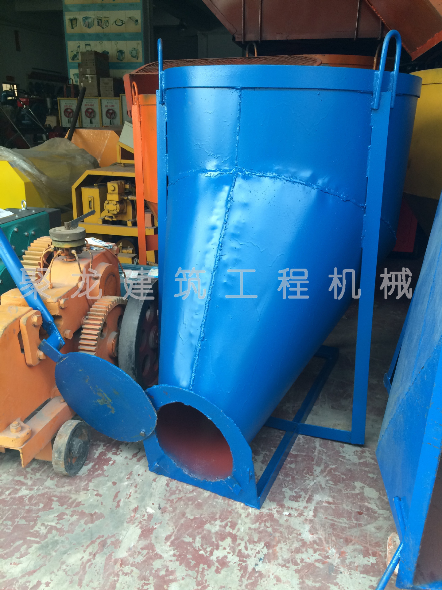 6立方塔吊斜嘴料斗 塔吊倒柱料斗 聚龙建筑机械
