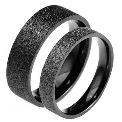 供应欧美不锈钢戒指 时尚饰品批发 黑色磨砂钛钢情侣对戒ru0027