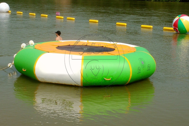 夏季热销 水上乐园 水上跳床 充气水上跳床 水上弹跳床 厂家直销