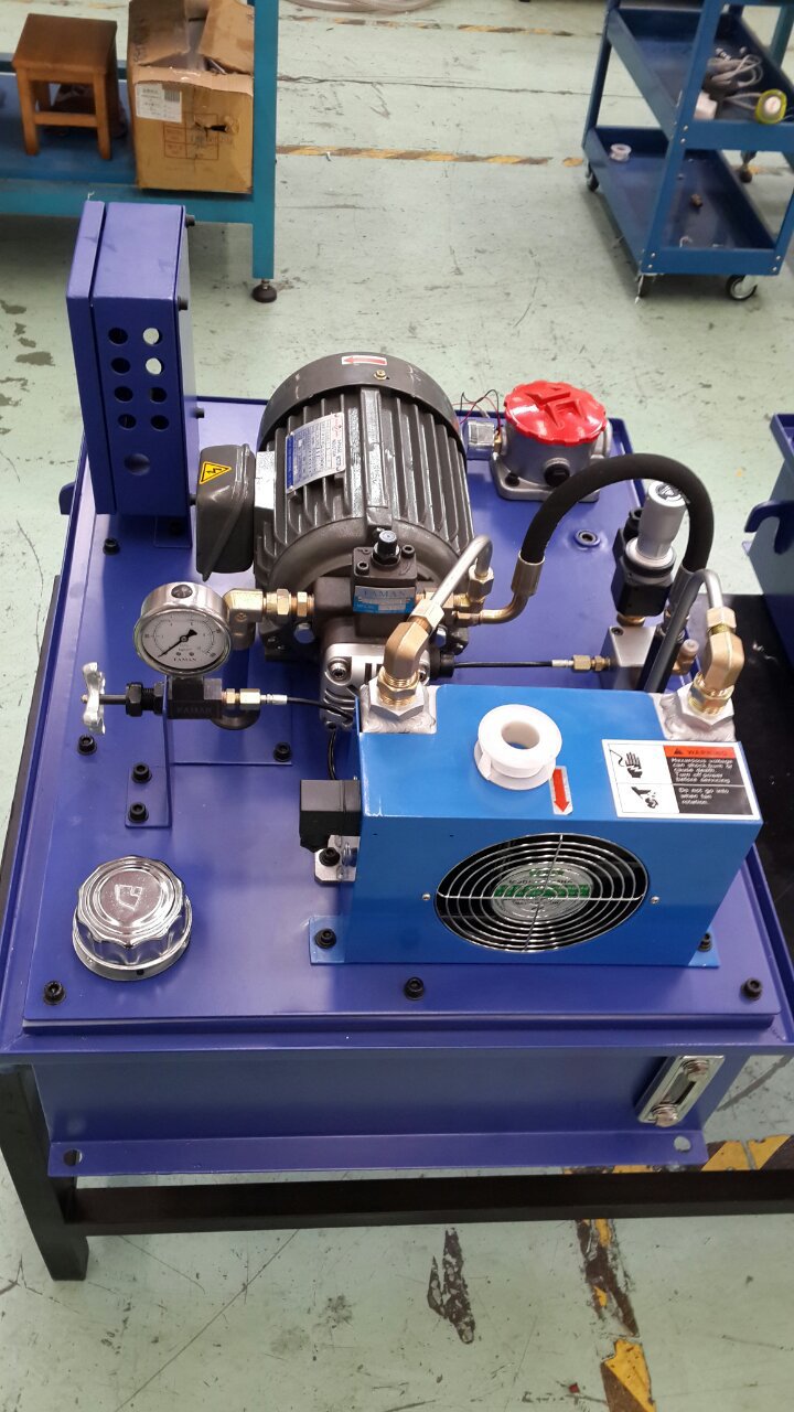 定制各种液压系统液压站