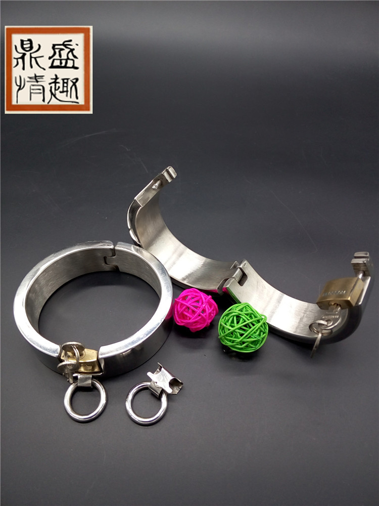 不锈钢椭圆带锁脚铐男用金属成人情趣用品一件代发货