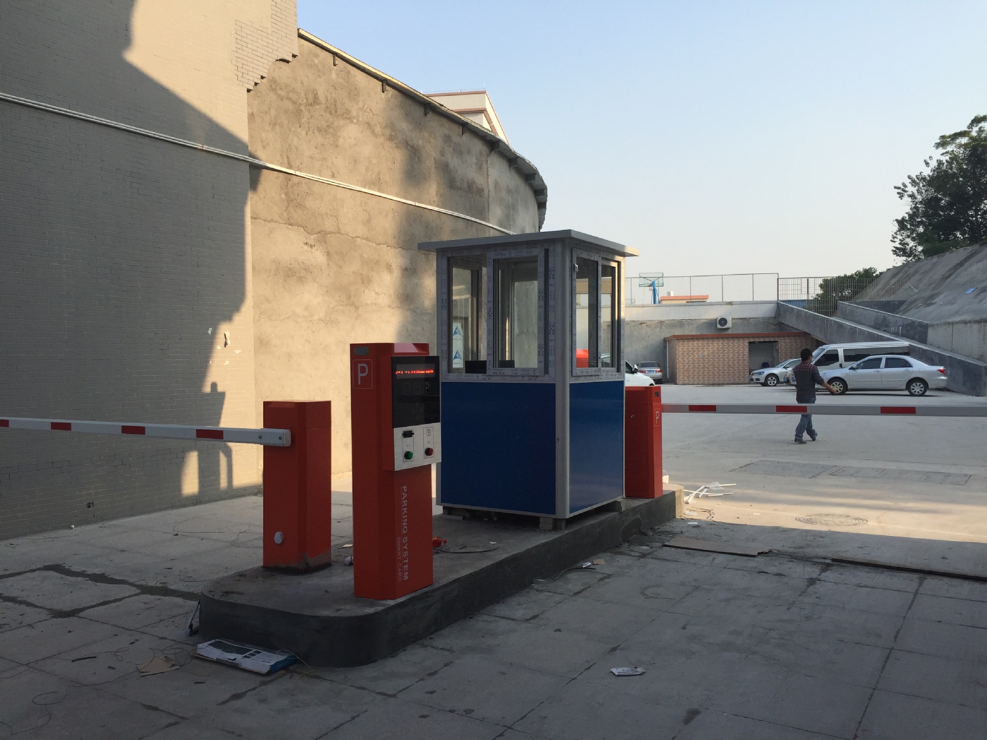 江门停车场收费系统,江门酒店停车场取卡机,江门商场停车场安装