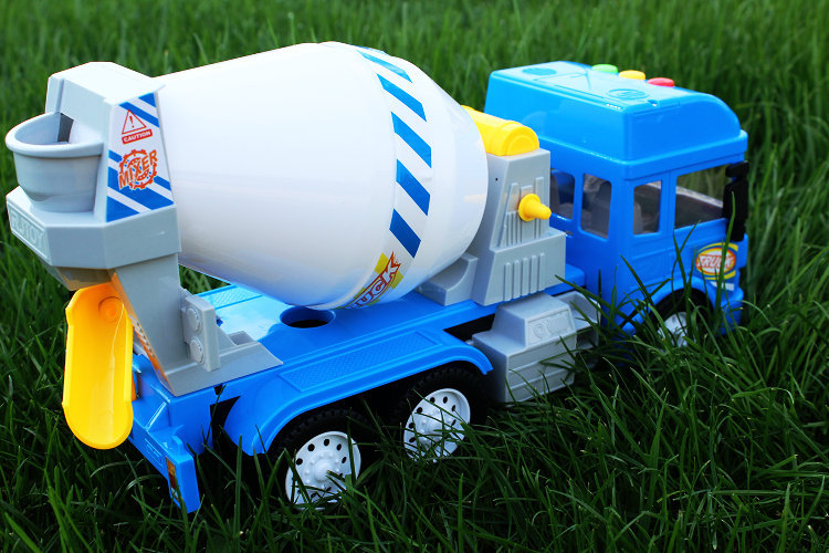 厂家直销批发儿童益智系列热销新款惯性搅拌车音乐灯光惯性