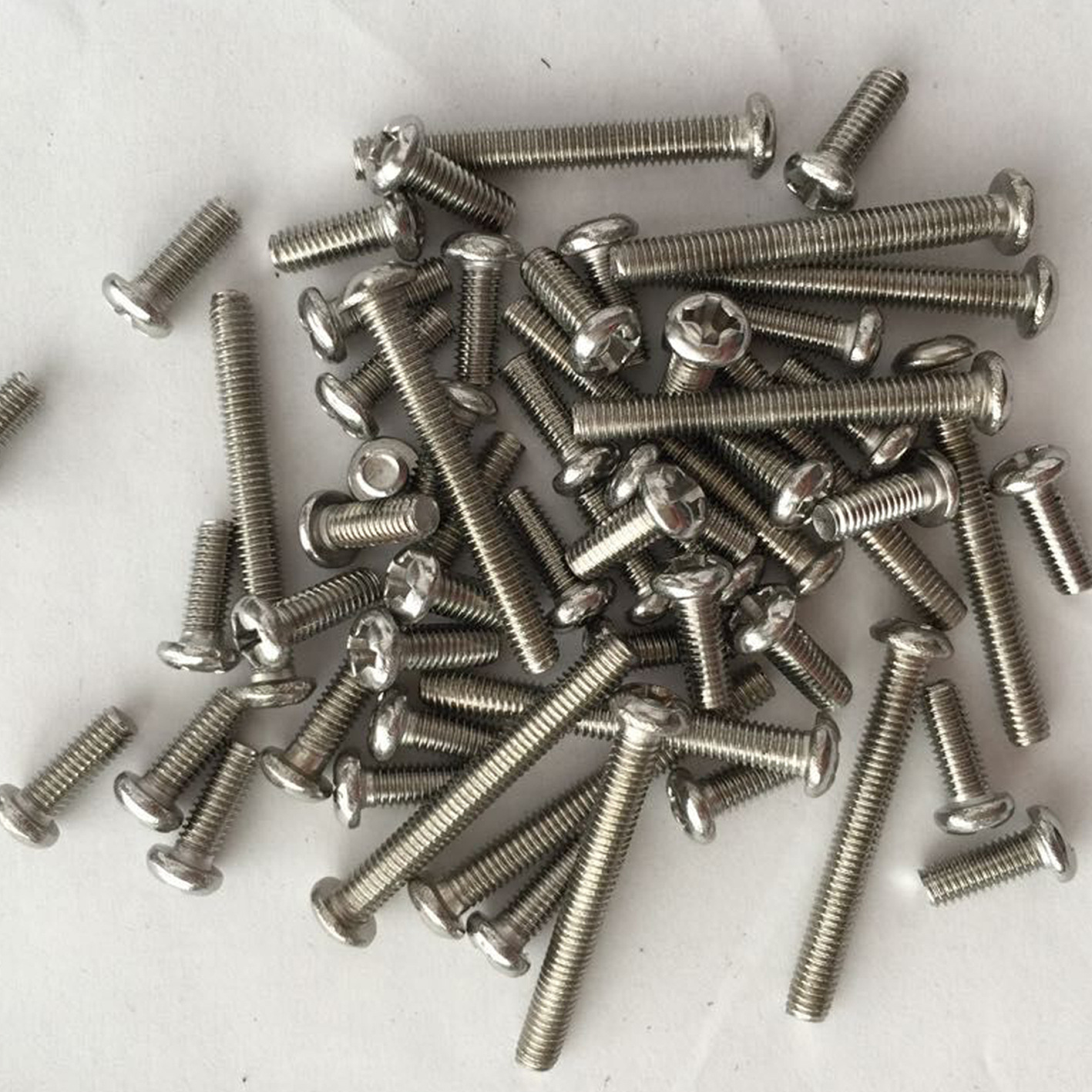 厂家**201不锈钢螺丝818m4半圆机钉