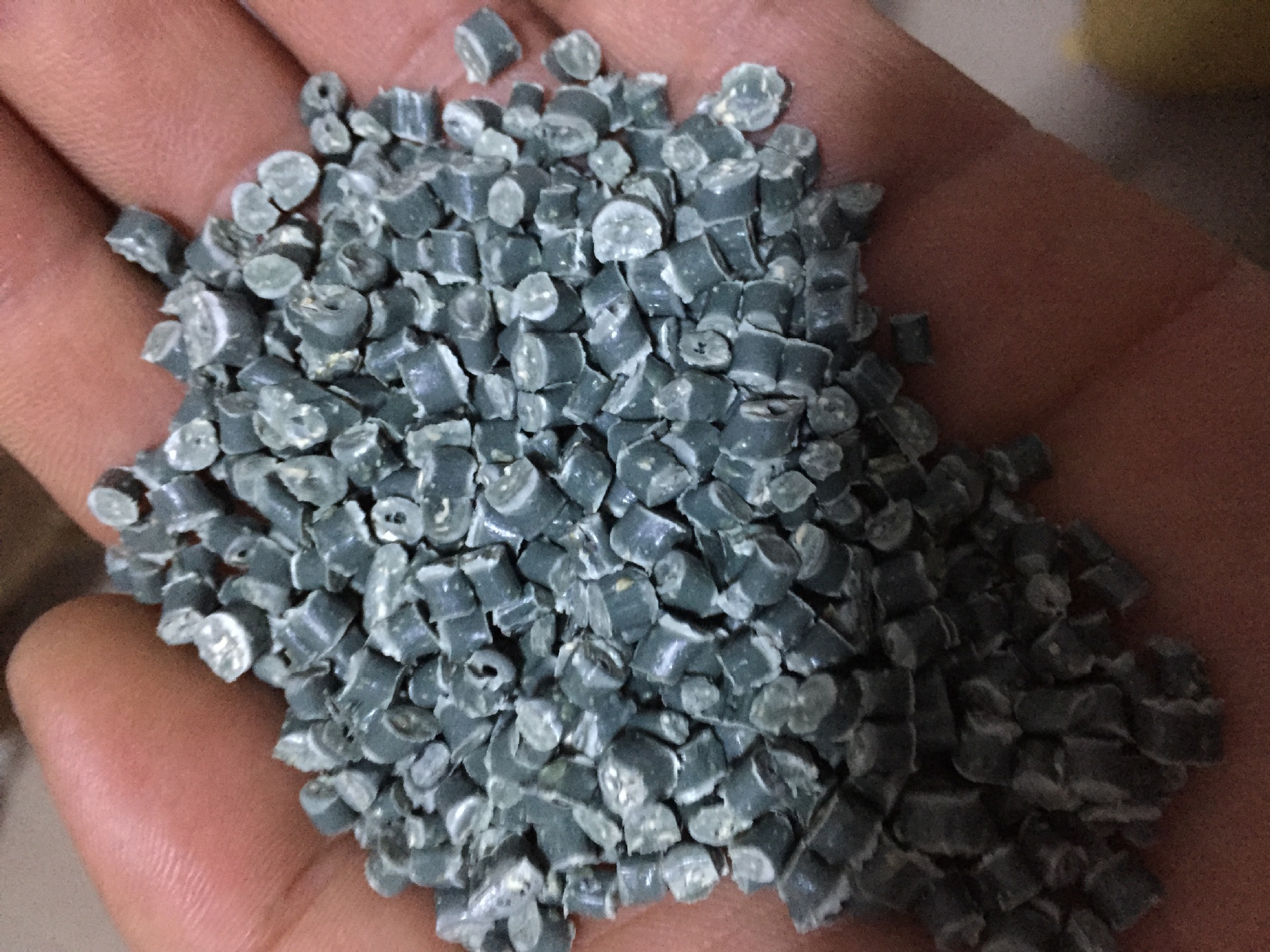 尼龙颗粒,尼龙地毯颗粒,隔热条原料,pa66颗粒,再生尼龙颗粒