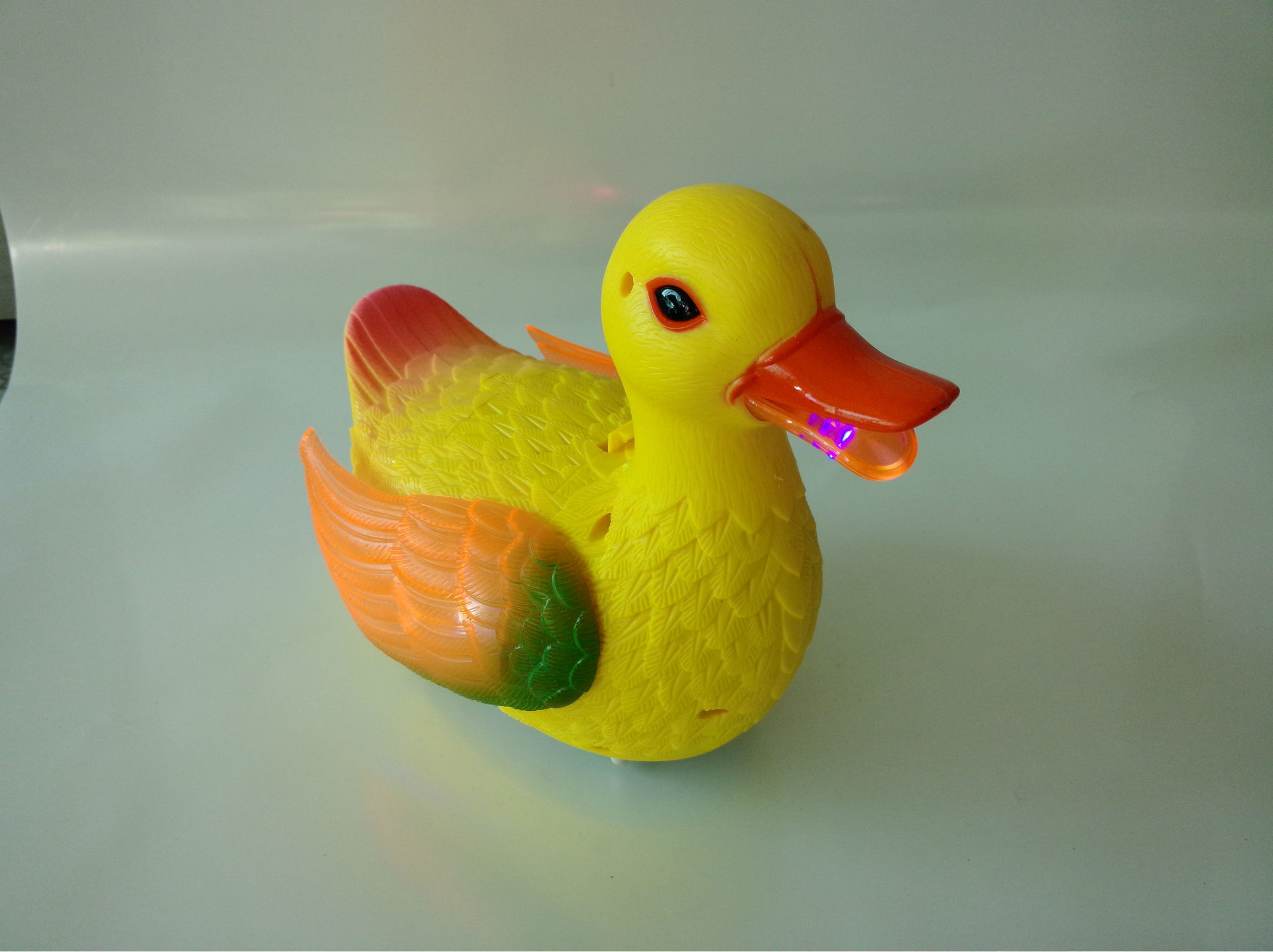 电动万向下蛋鸭 会生蛋 带音乐灯光 儿童益智玩具 生蛋鸭