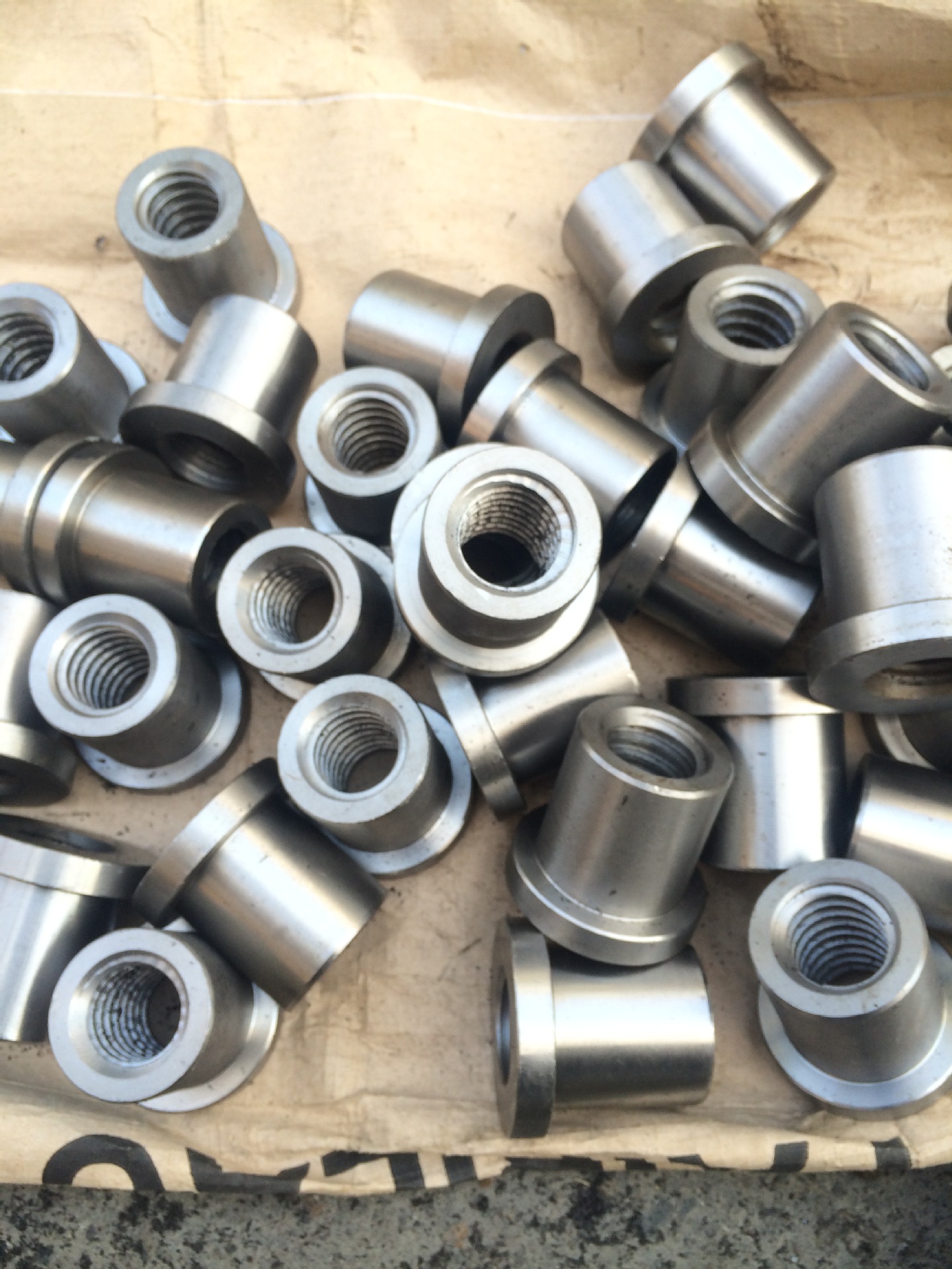 自产自销各类六角螺母圆螺母法兰螺母t型螺母 承接各类尺寸定做
