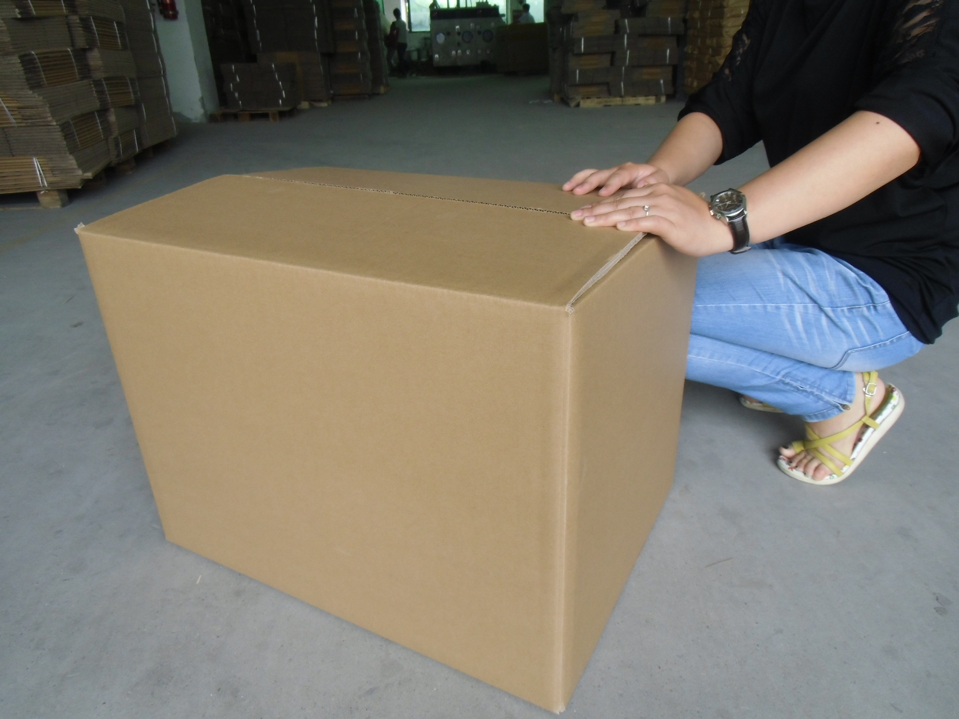 特硬大号搬家纸箱现货批发超硬亚马逊fba物流包装箱快递打包纸箱