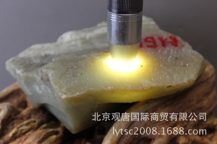 1.09公斤糖白镯子料