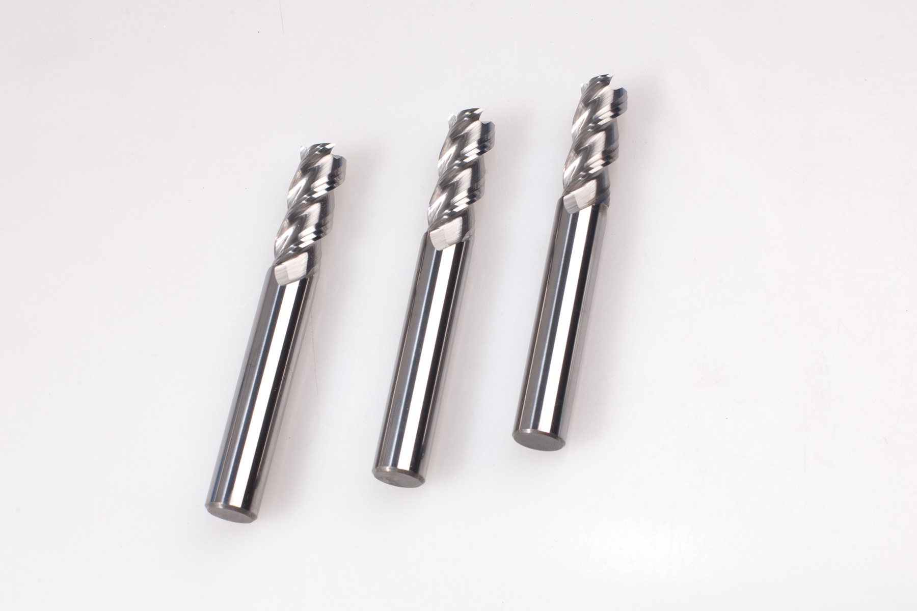 68度刀具:材料选用德国进口k55料,超细颗粒0.