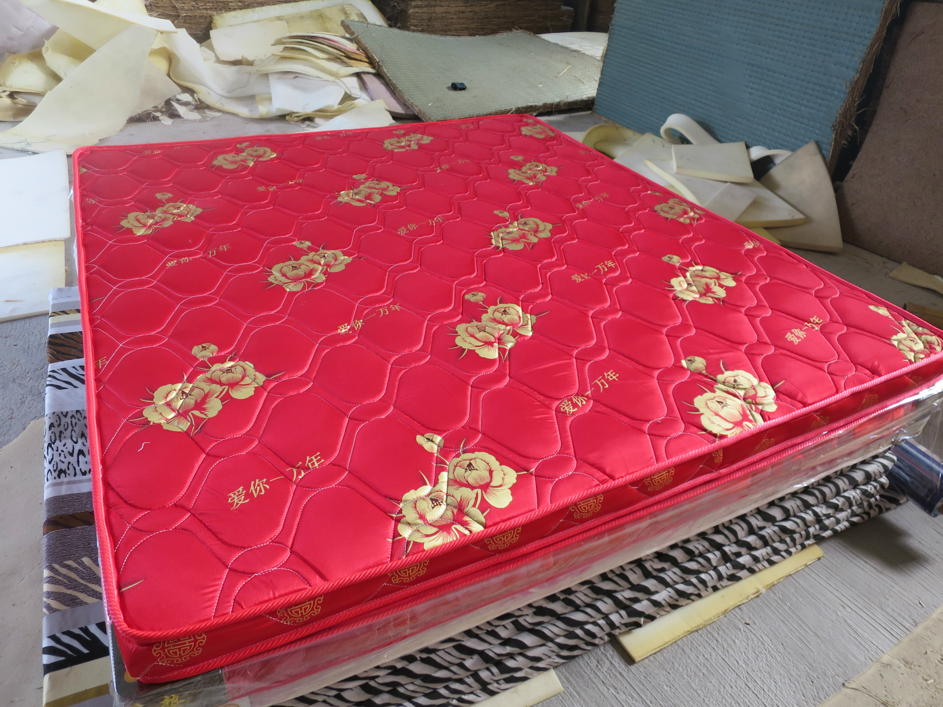 稻草床垫 蒲草床垫 椰棕床垫 弹簧床垫