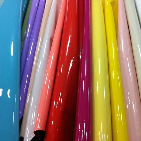 供应烫金高光镜面牛皮羊皮 东莞皮革厂 真皮鞋材箱包鞋面里01