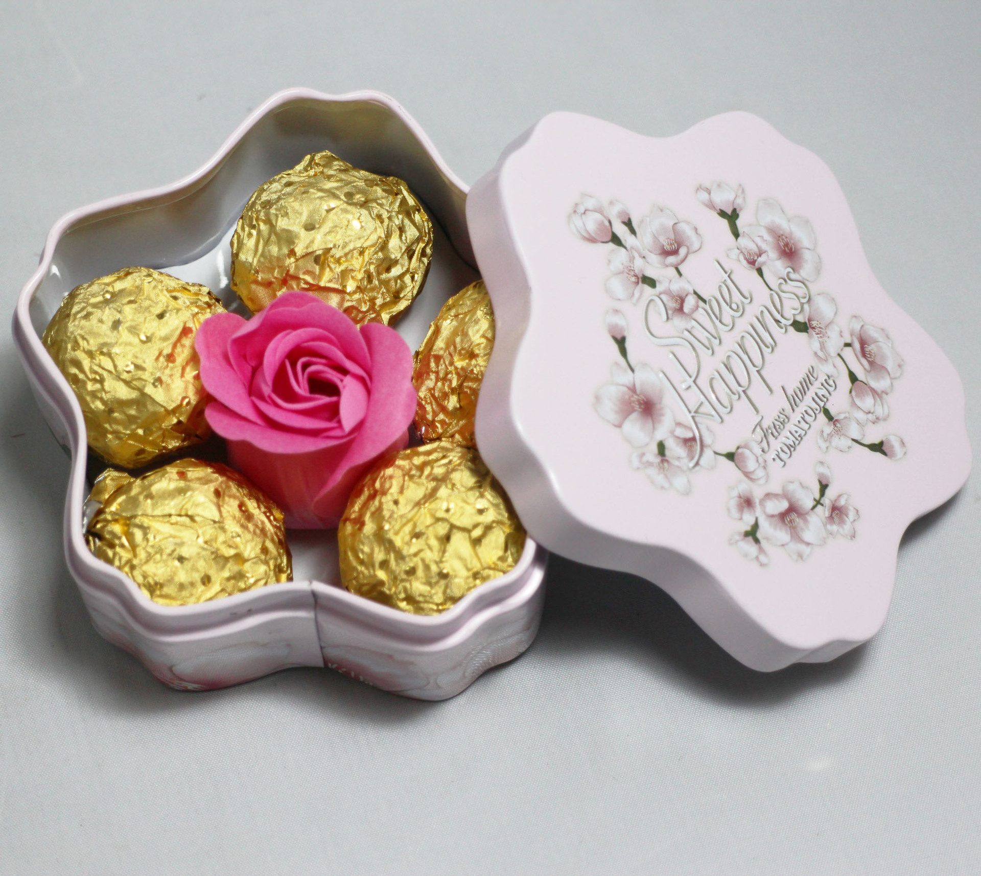 新品热销 巧克力樱花礼盒 创意婚庆送礼礼