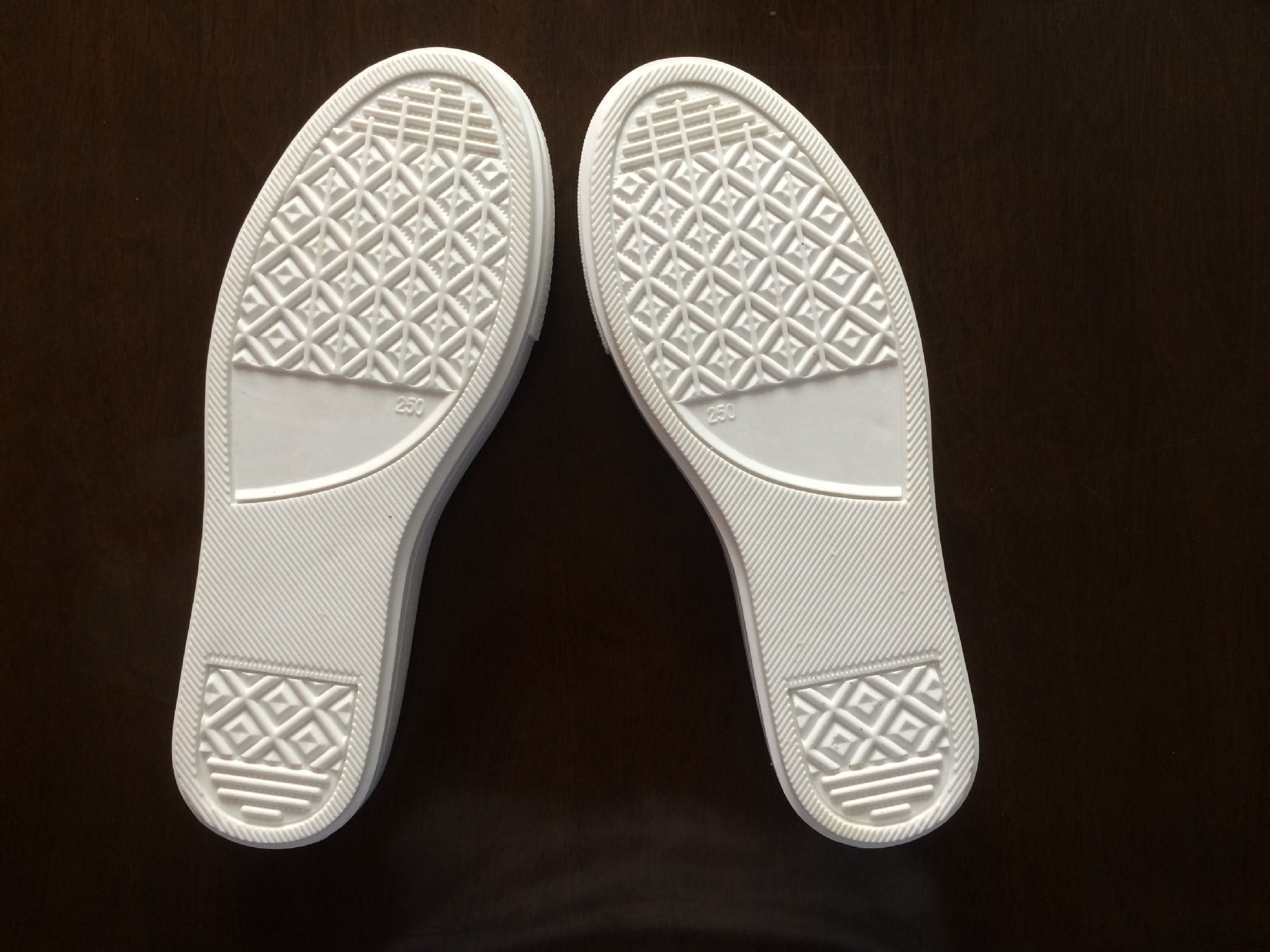 乐福鞋 白色橡胶鞋底