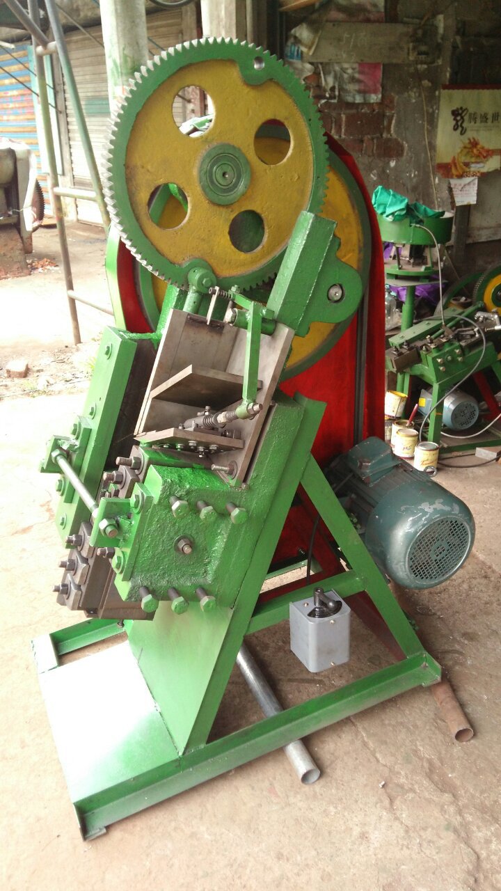 专业制造各种型号全自动搓丝机,承接周边搓丝类加工