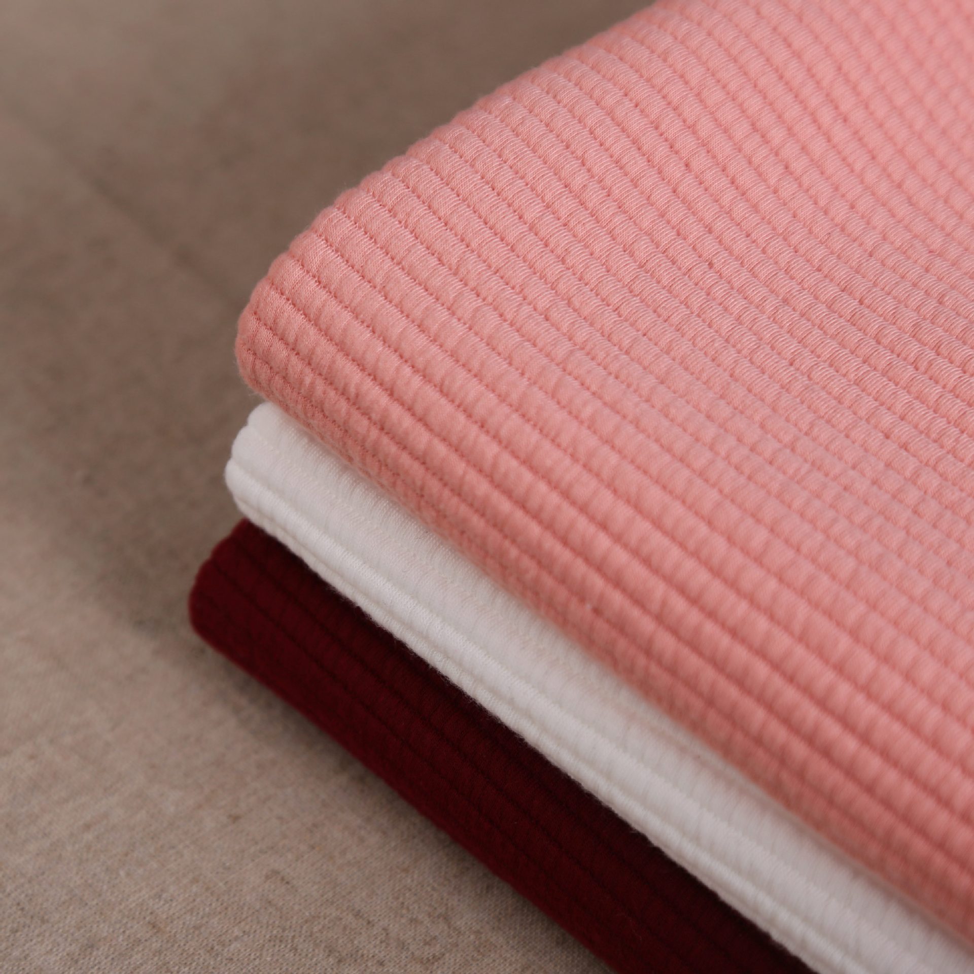 现货空气层针织保暖提花夹棉条纹裙子套装时装面料