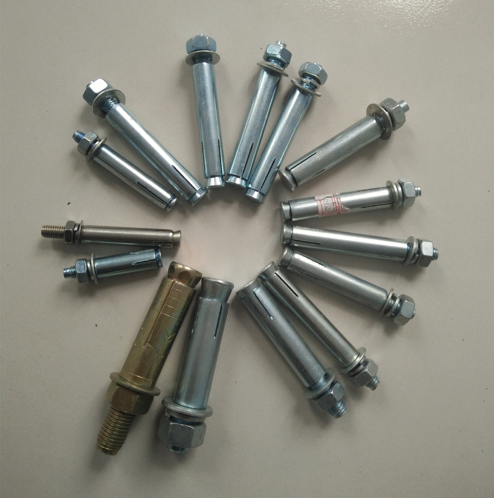 膨胀螺丝 膨胀螺栓 各种型号 厂家批发m10*60-m10*300