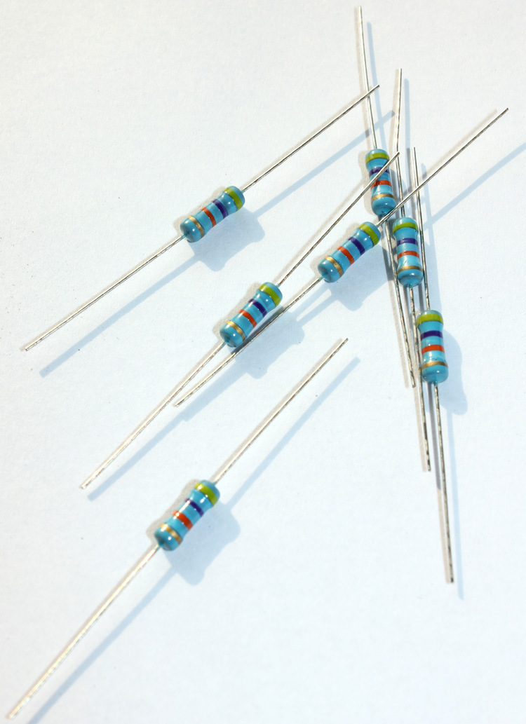 碳膜电阻1/2w 0.5w 5% 47k 蓝色