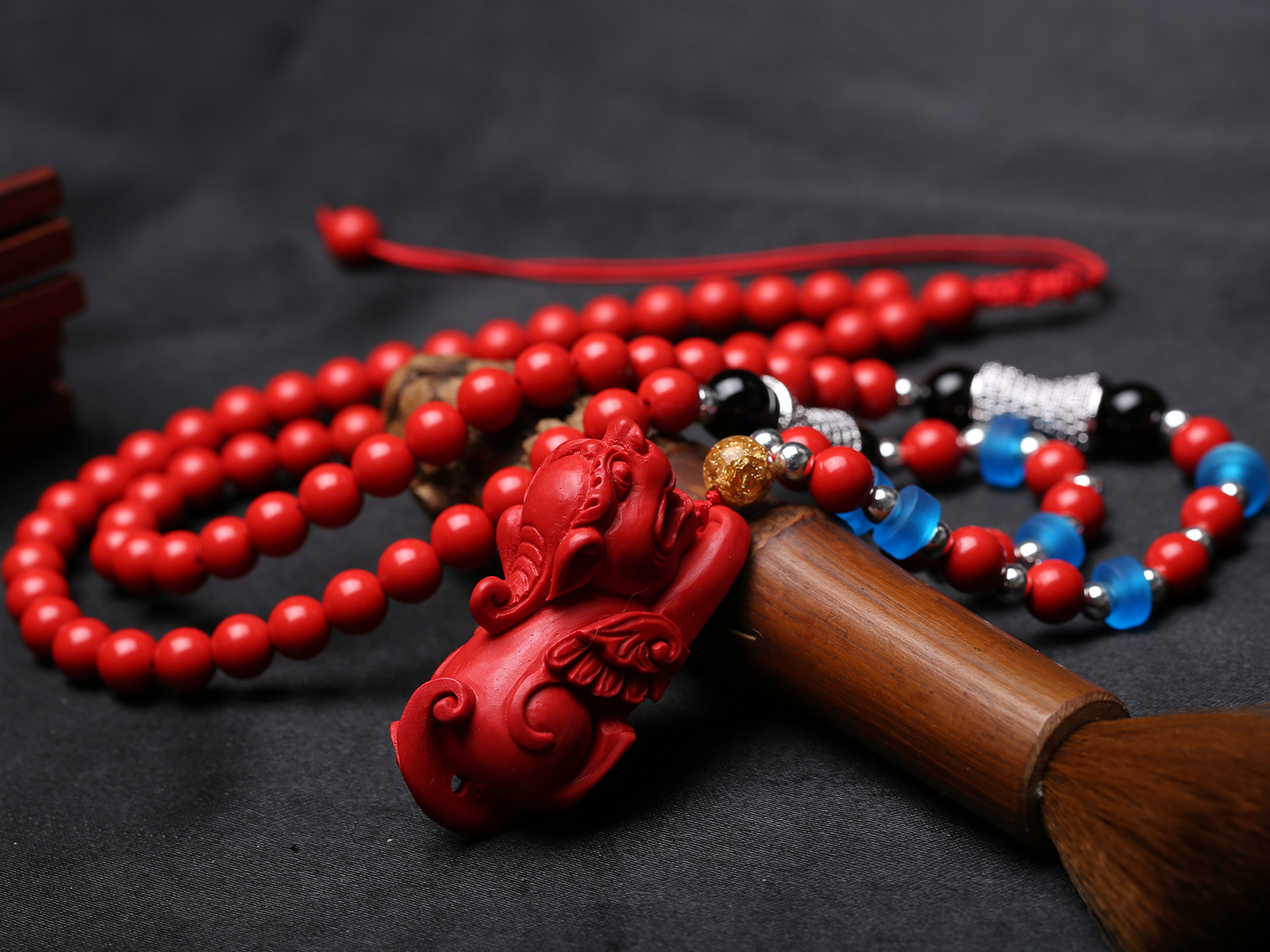 批发采购饰品配件-摩尼原创 天然朱砂毛衣链 金箔配朱砂貔貅招财项链