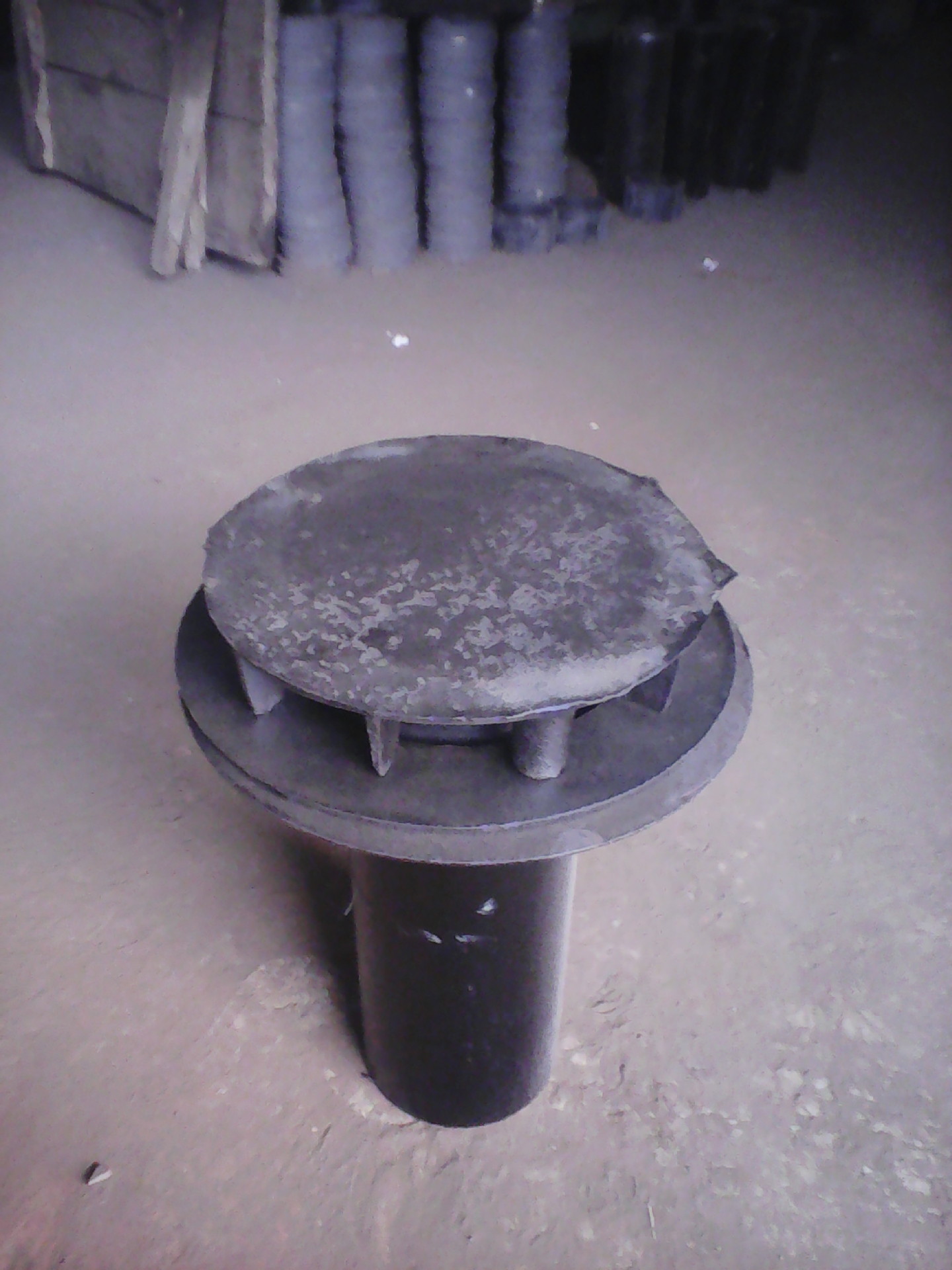 6,断面呈连续梯形的屋面雨水斗开口,为安装固定件,尺寸必须是280mm*