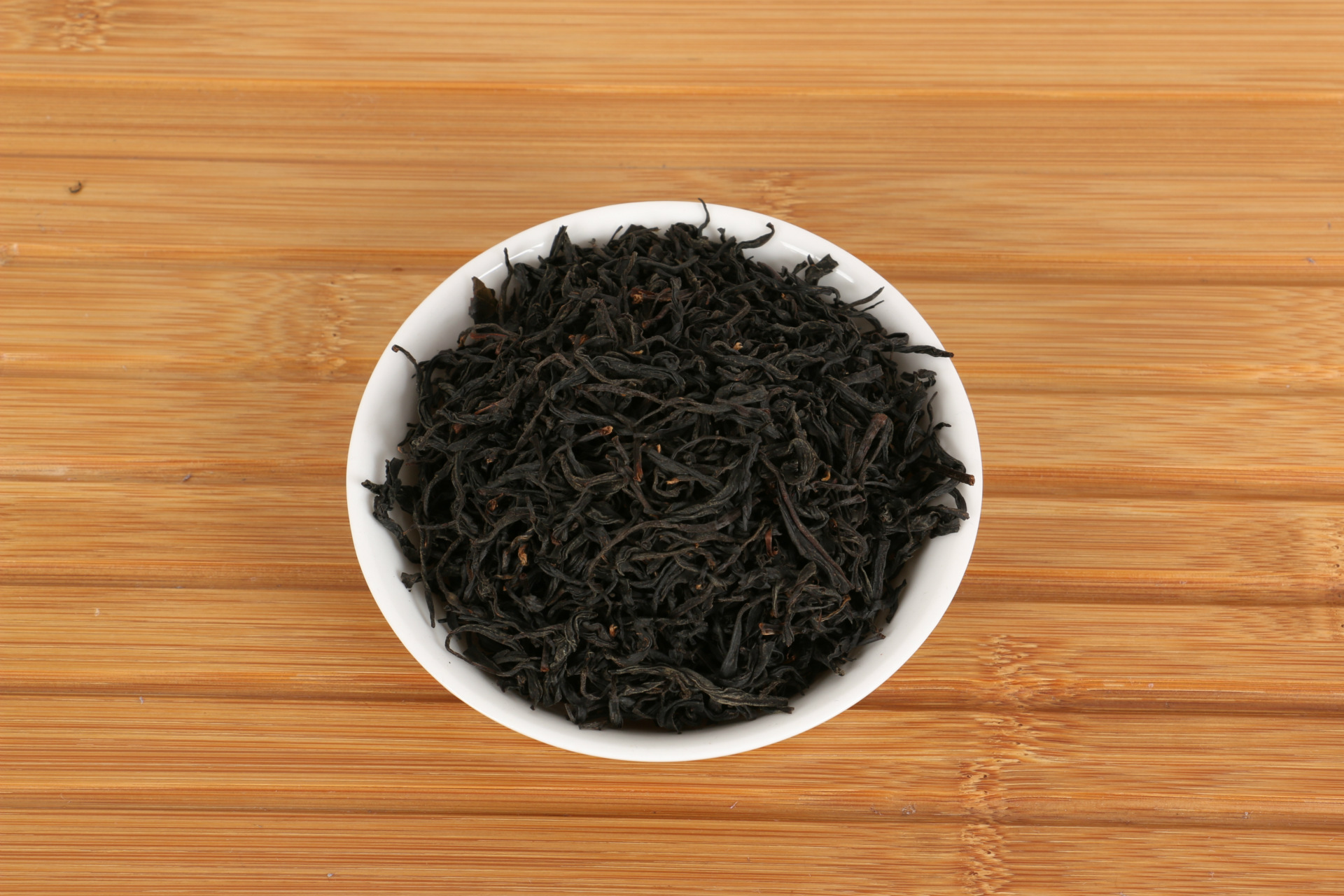 口 感:盖香水香一致,汤水红润透亮,爽口甘甜香滑香 气:兰香略带观音韵