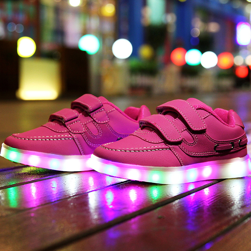 晋江批发 LED充电发光鞋 夜光板鞋灯鞋运动鞋男女童鞋代发混批