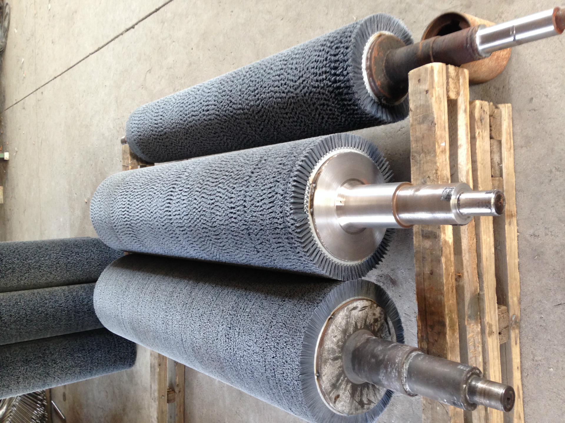 供应内绕弹簧刷 抛光磨料丝钢丝弹簧刷 厂家热销弹簧刷毛刷辊