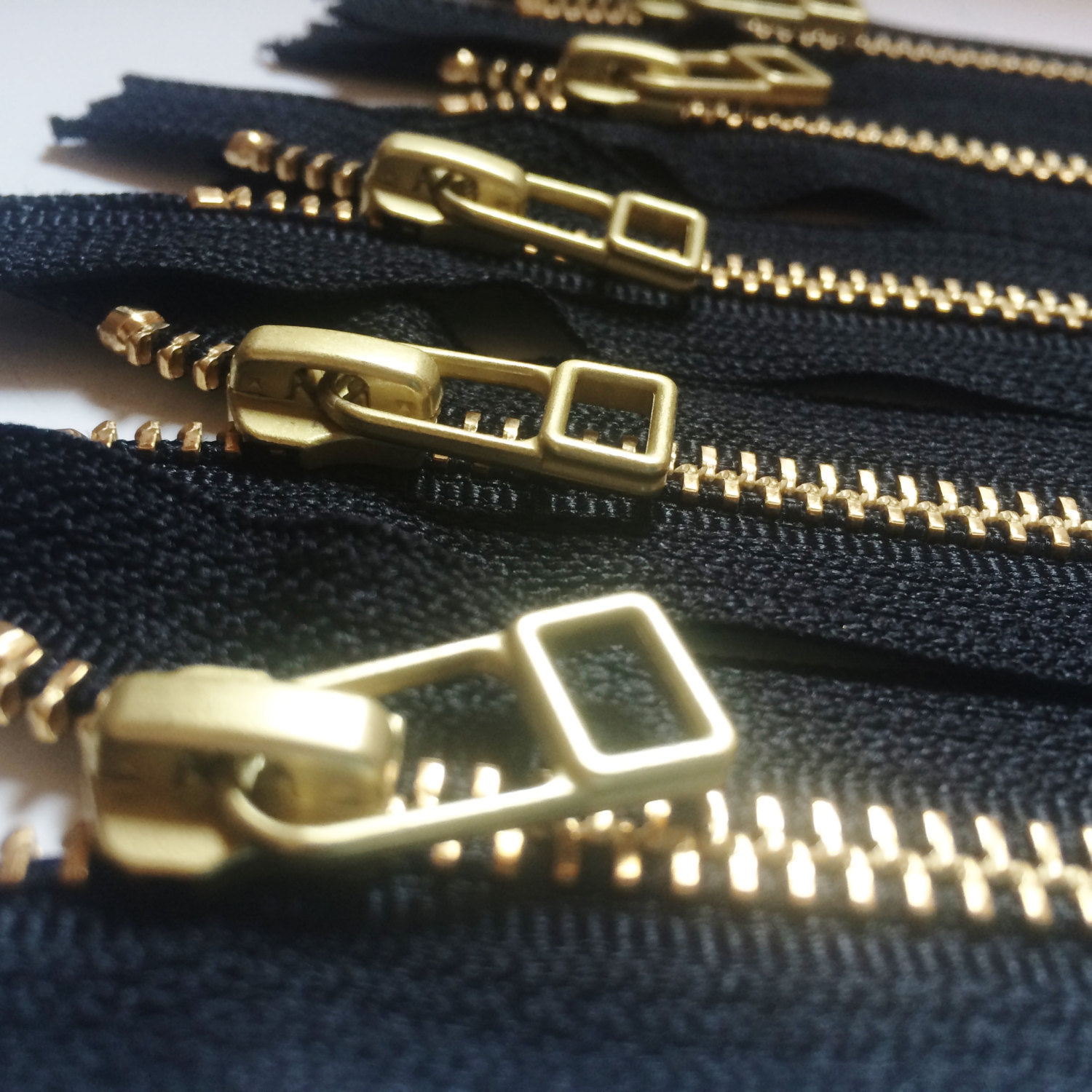 3号金属自动锁拉链 休闲裤金属闭尾拉链