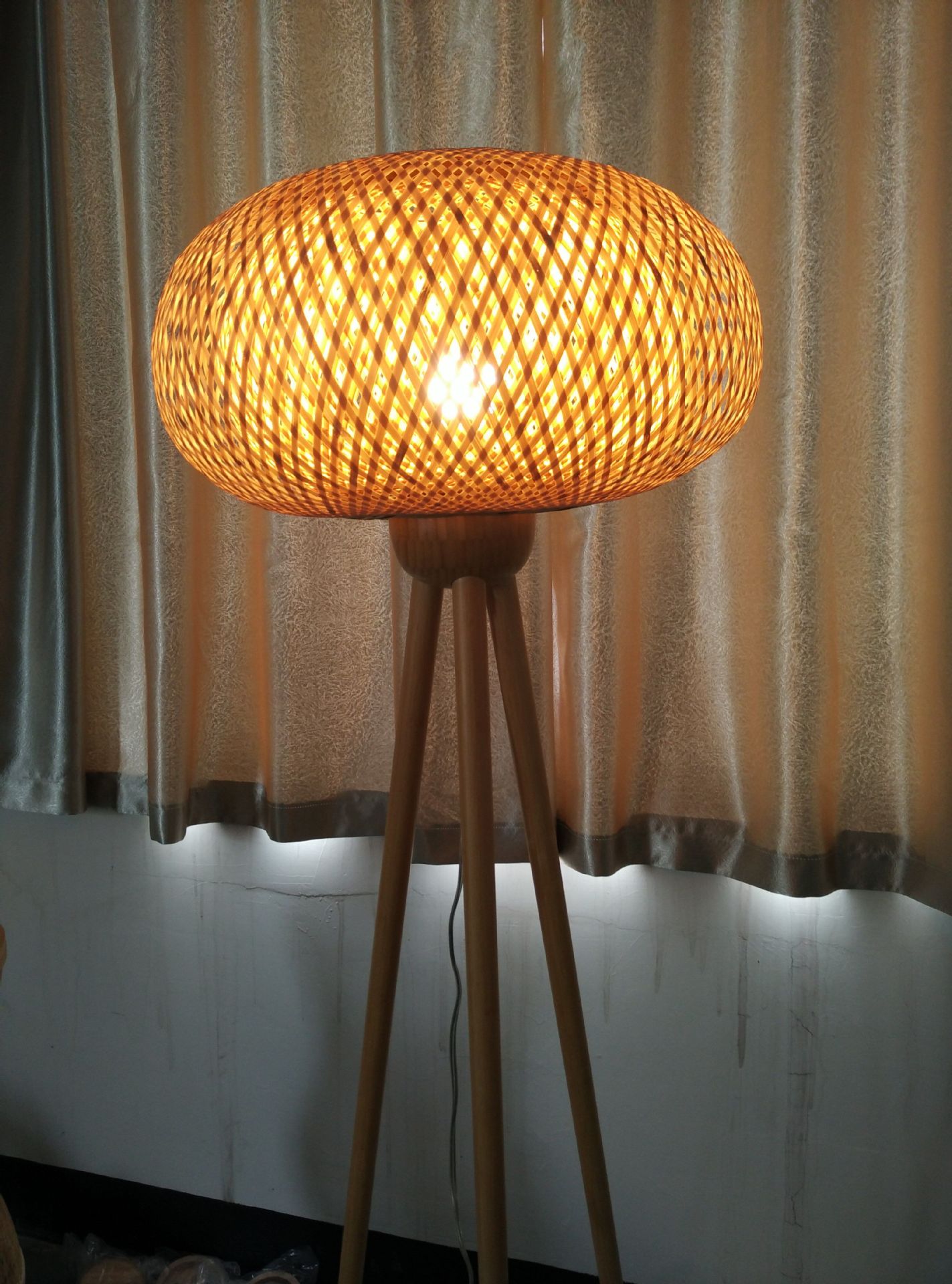 创意客厅酒店会所茶楼落地灯简约时尚灯具竹编地灯灯具厂家直销