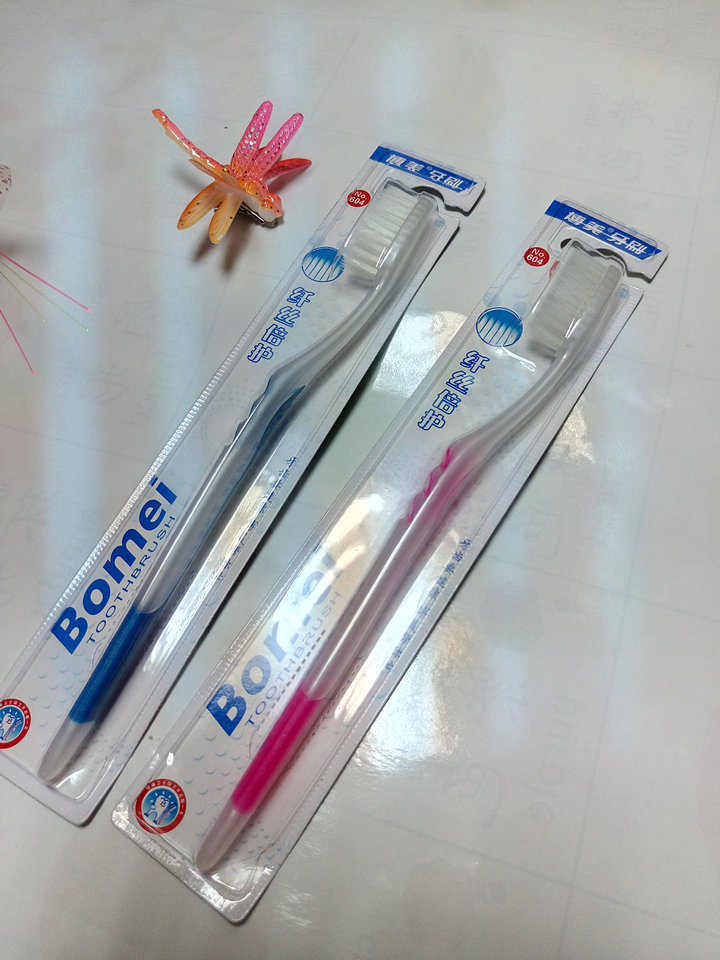 博美牙刷 604牙刷 604中毛牙刷 惠记日用百货热销牙刷