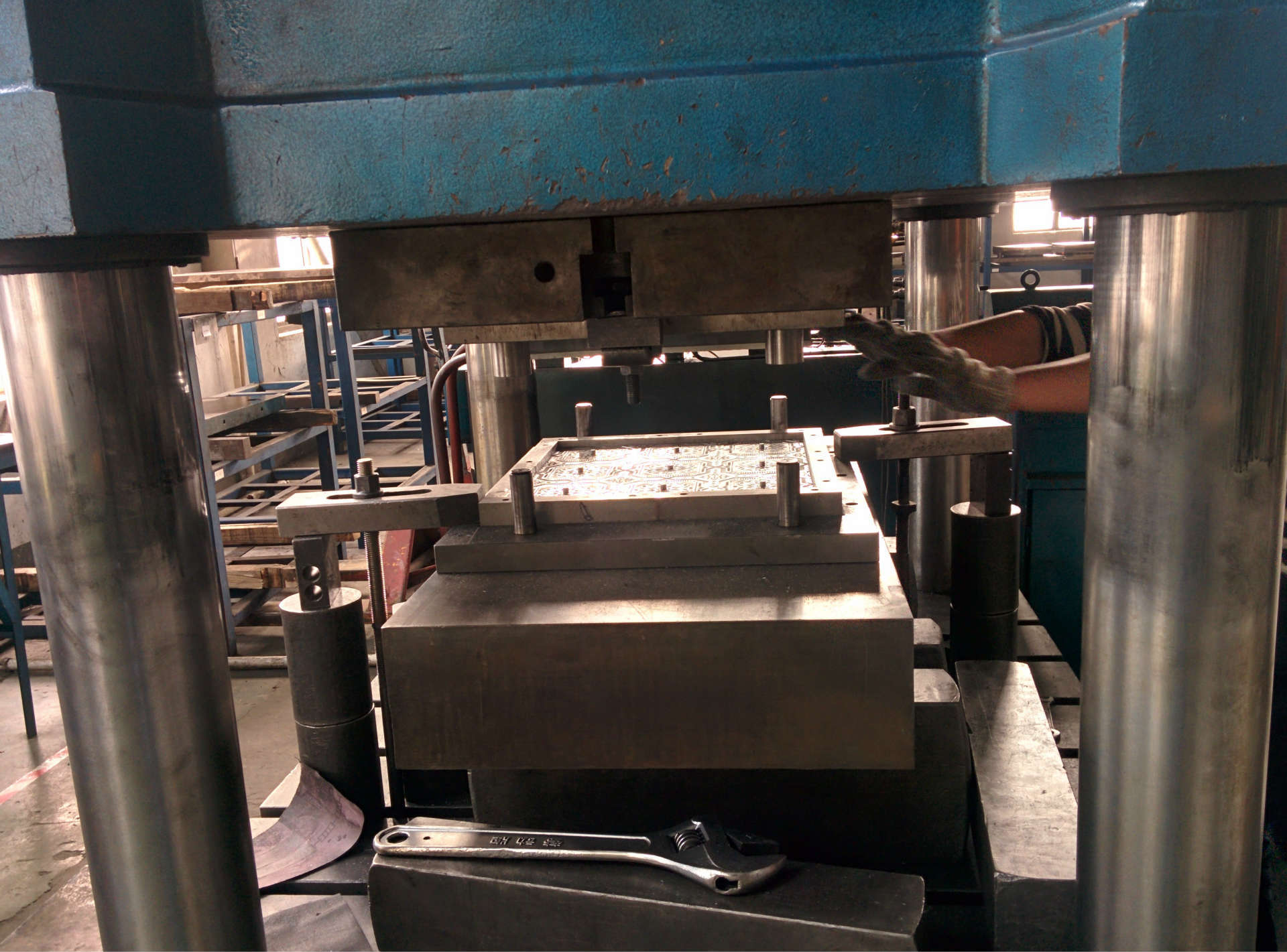 金属压花吊顶 花纹冲压成型 非印刷涂装