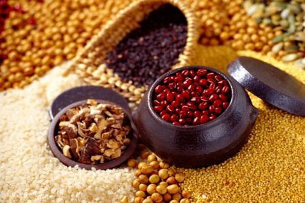 【分享】 - 淡斑补血 女人必学的4道祛斑美容粥