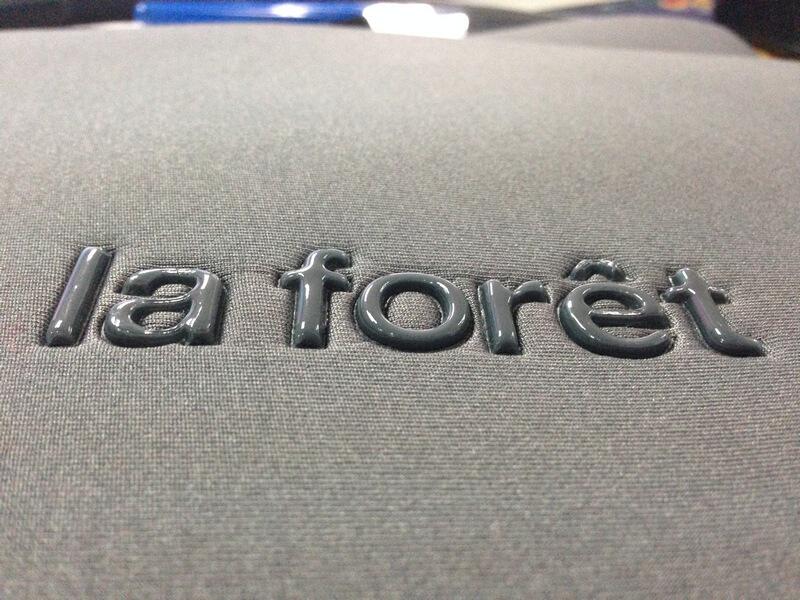 3d立体高频电压标高周波金属色幻彩tpu凹凸商标丝印电压tpu胶章