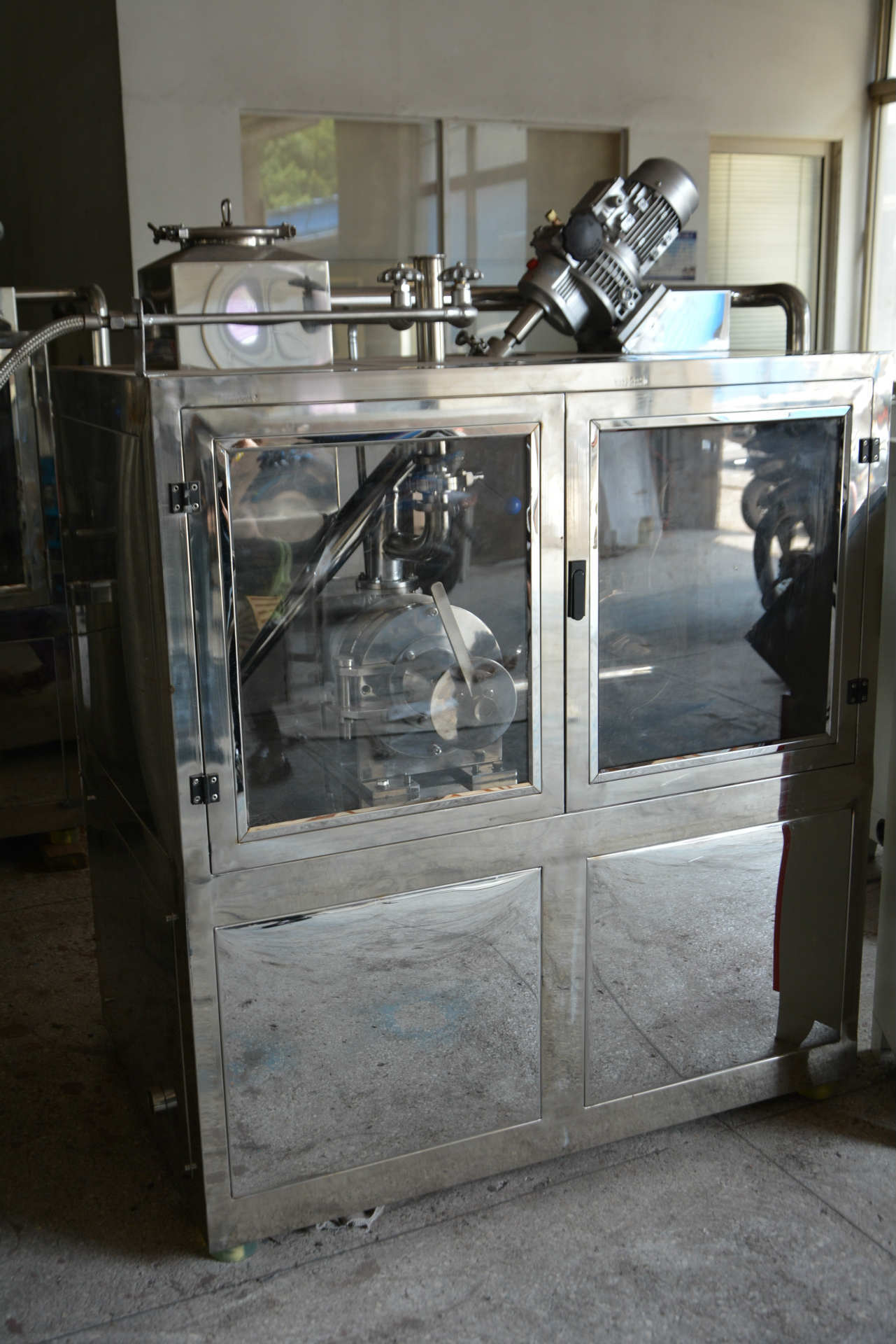 小型低温液氮冷冻粉碎机 孜然乳香芝麻大豆薏仁甲鱼粉碎机