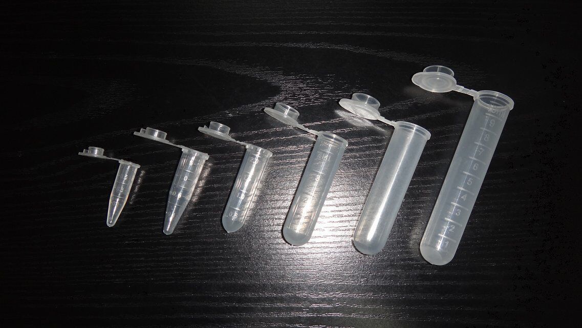 批发供应优质5ml塑料连盖尖底离心管ep管白色透明刻度试管批发