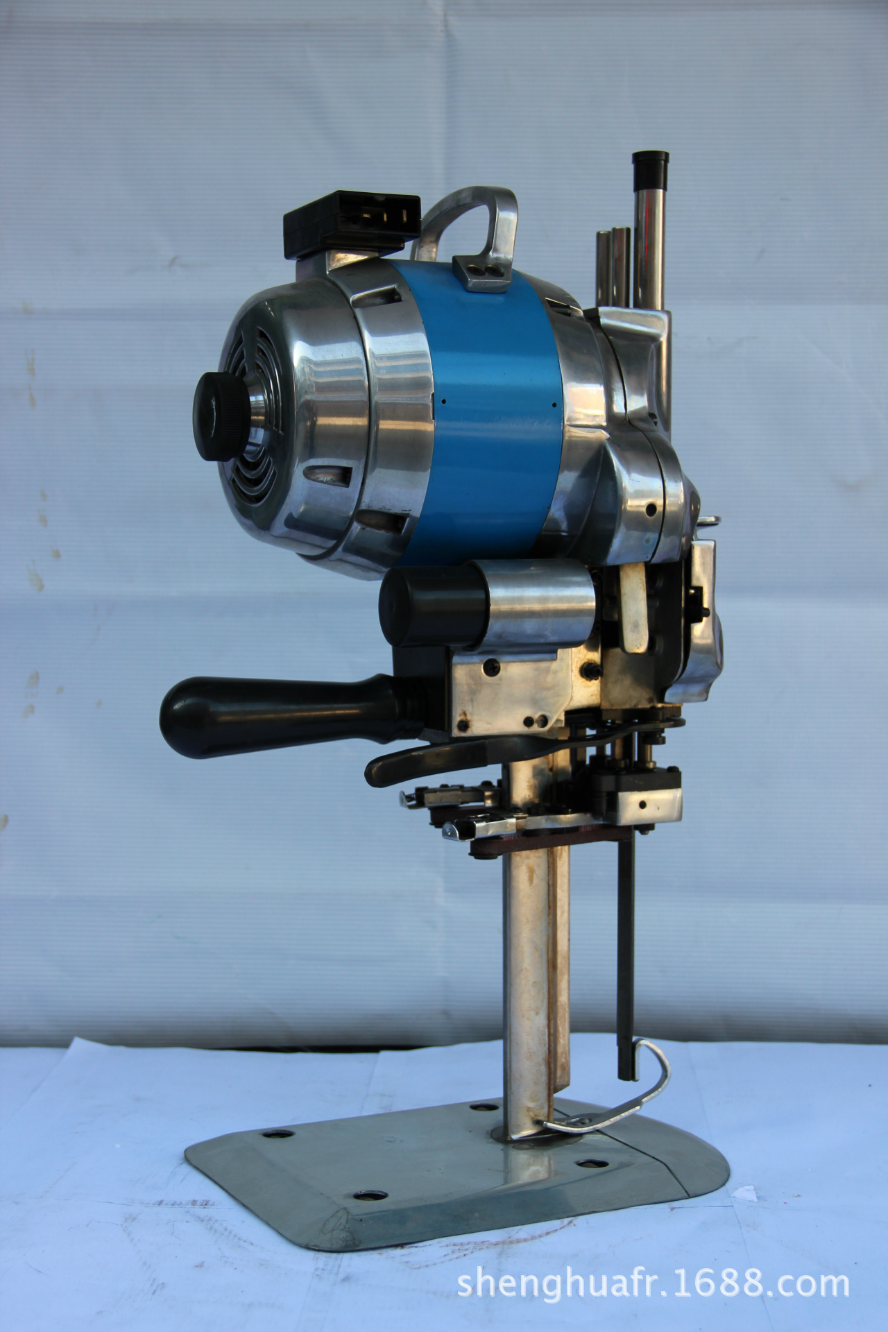 极牌102型自动磨刀电剪 裁剪机 裁布机伊斯曼款8寸550w自磨电剪刀