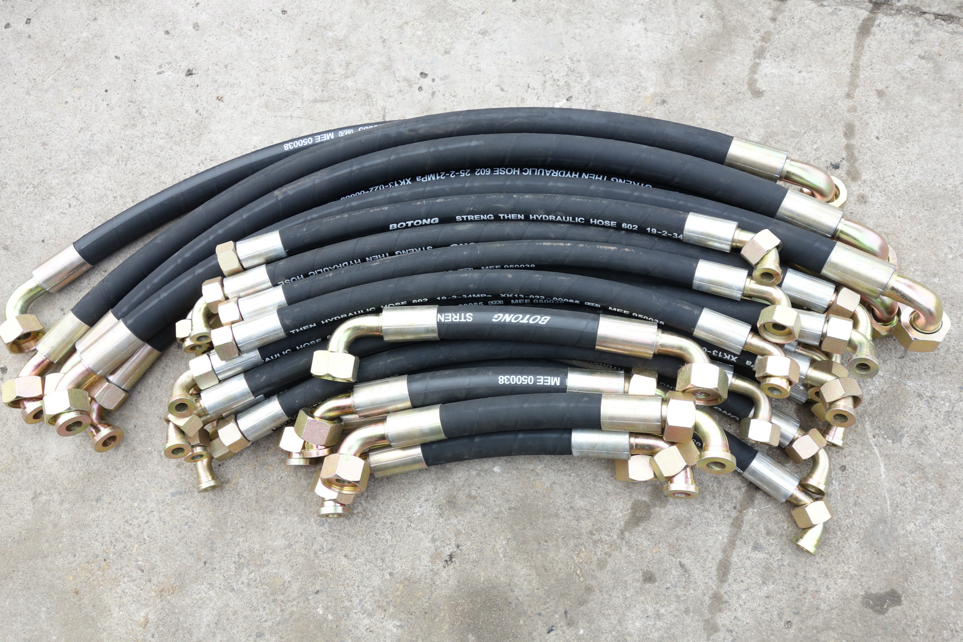 高压胶管 1-4层钢丝增强 液压油管 厂家正品 苏南地区送货