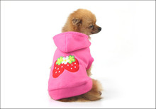 特价直销狗狗宠物服装服饰狗衣服春秋装粉色草莓绒面连帽休闲卫衣
