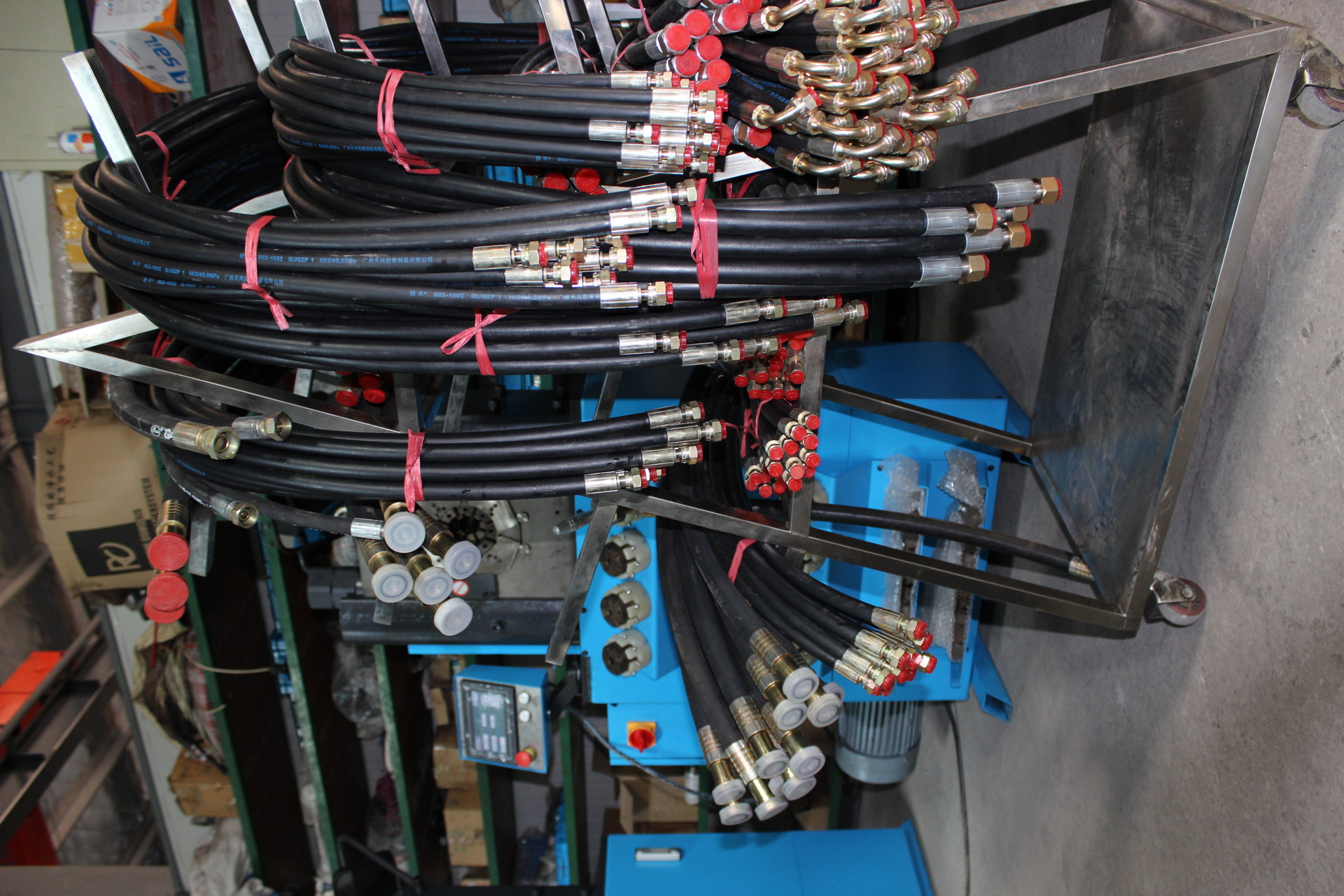 厂家供应 上海力哲 液压软管总成不锈钢架 人字形油管摆放架