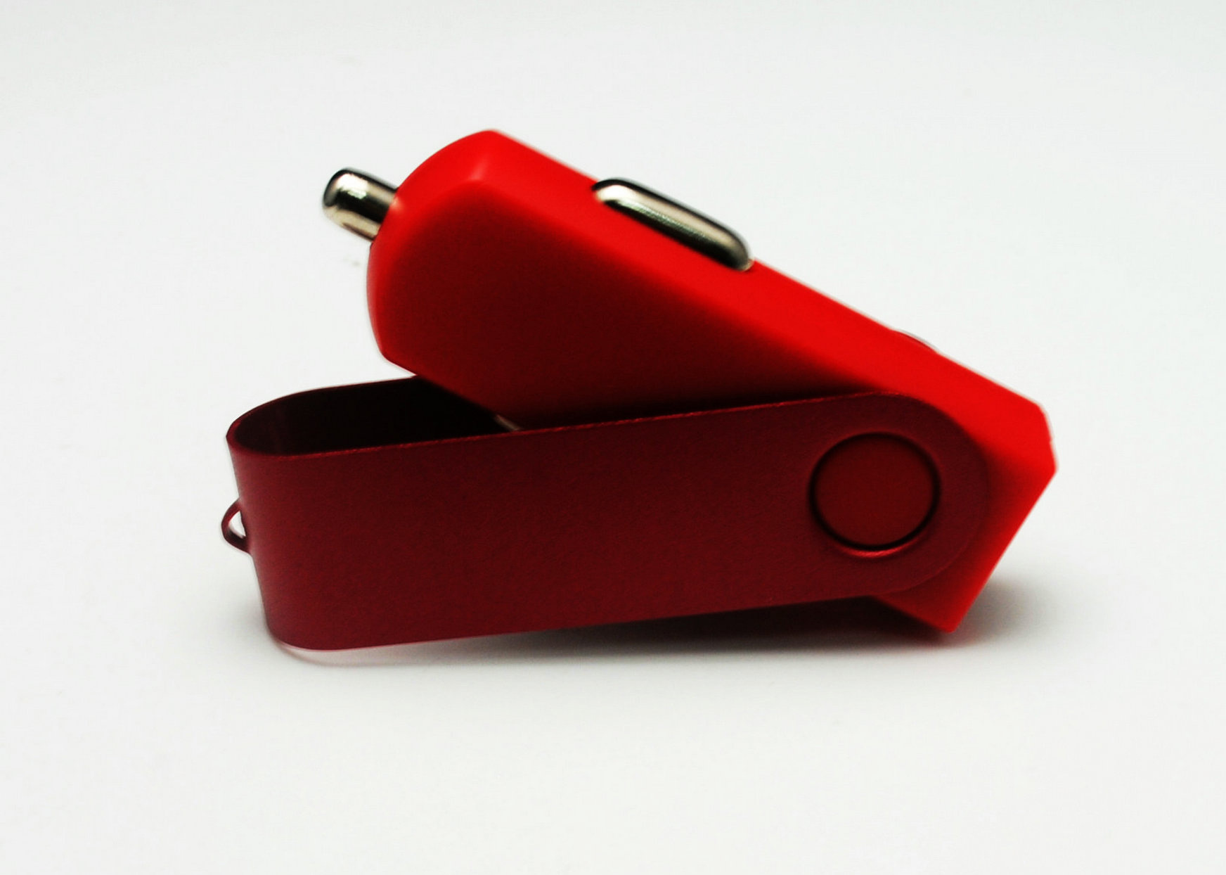 促销旋转夹子u盘款式车载充电器,单usb接口车充,汽车高档礼品,企业