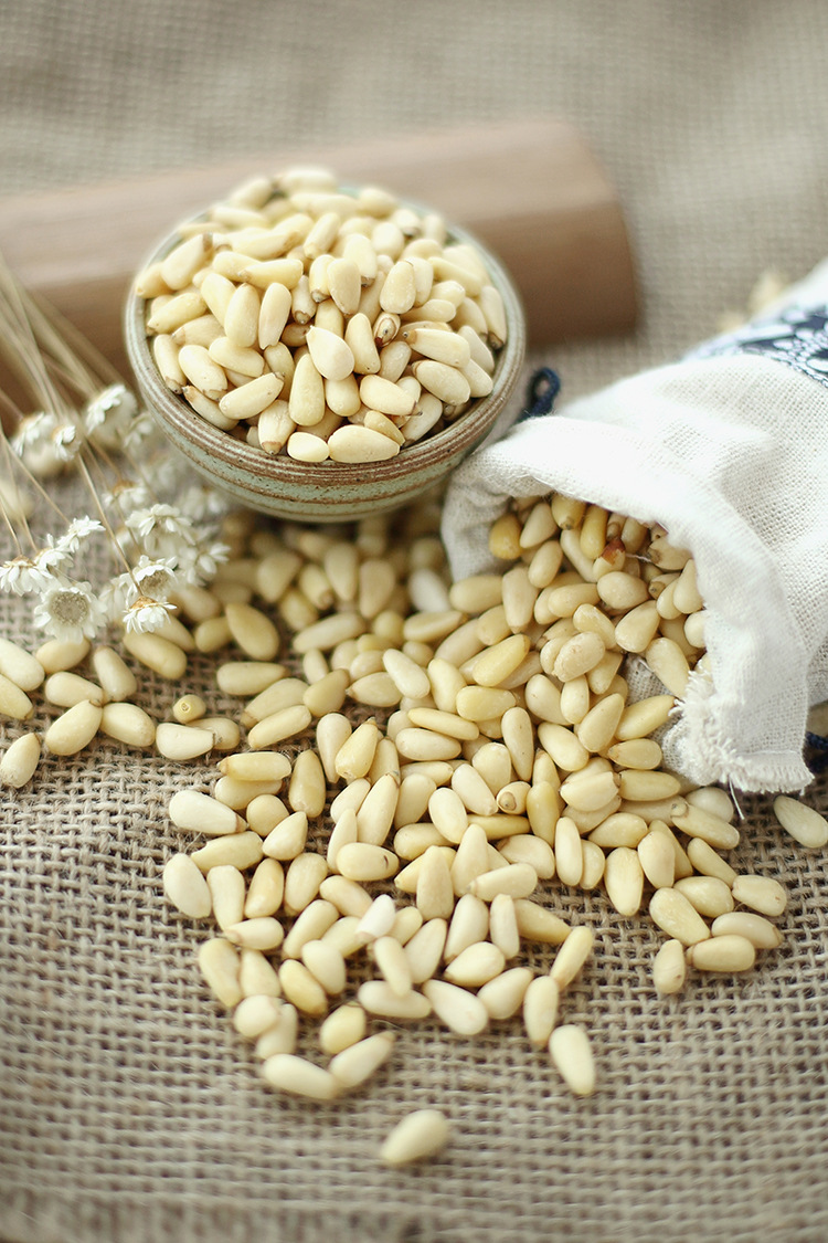 华山大松仁批发 新货东北松子仁 生松仁 特级华山松仁 粒大饱满