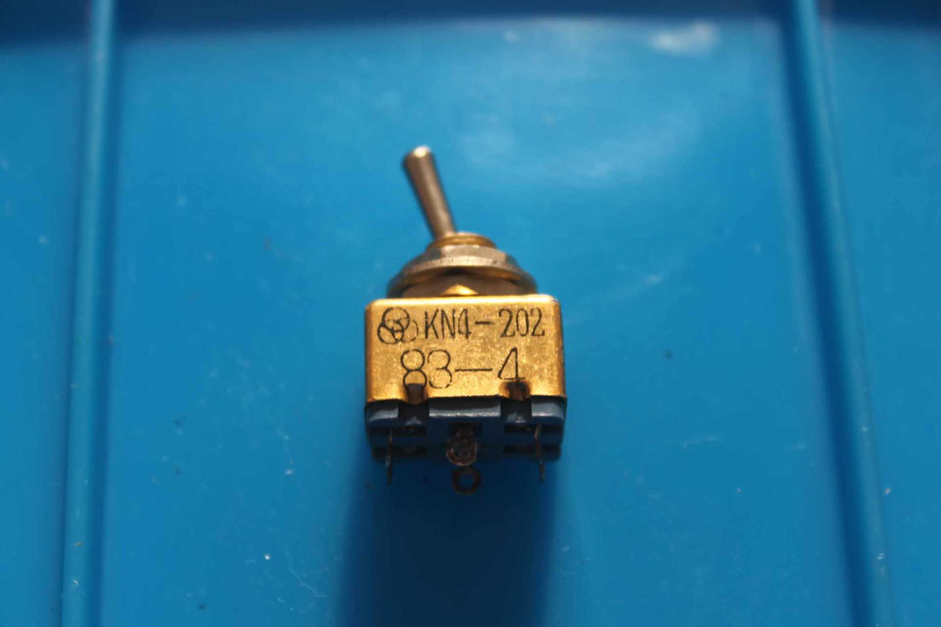 【京联电子】拍前请询价 扭子式开关 拨动开关 kn4-202 现货