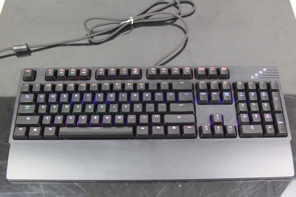 机械键盘如何清洗_机械键盘按钮怎么拆_清洗机械键盘按钮