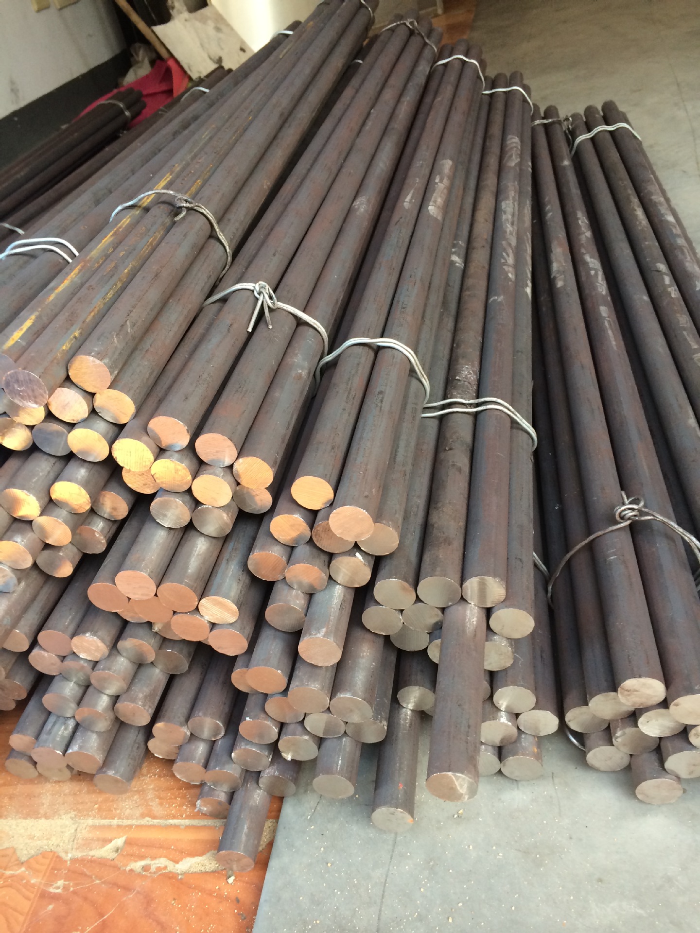 马氏体304不锈钢黑棒 201奥氏体不锈钢黑棒