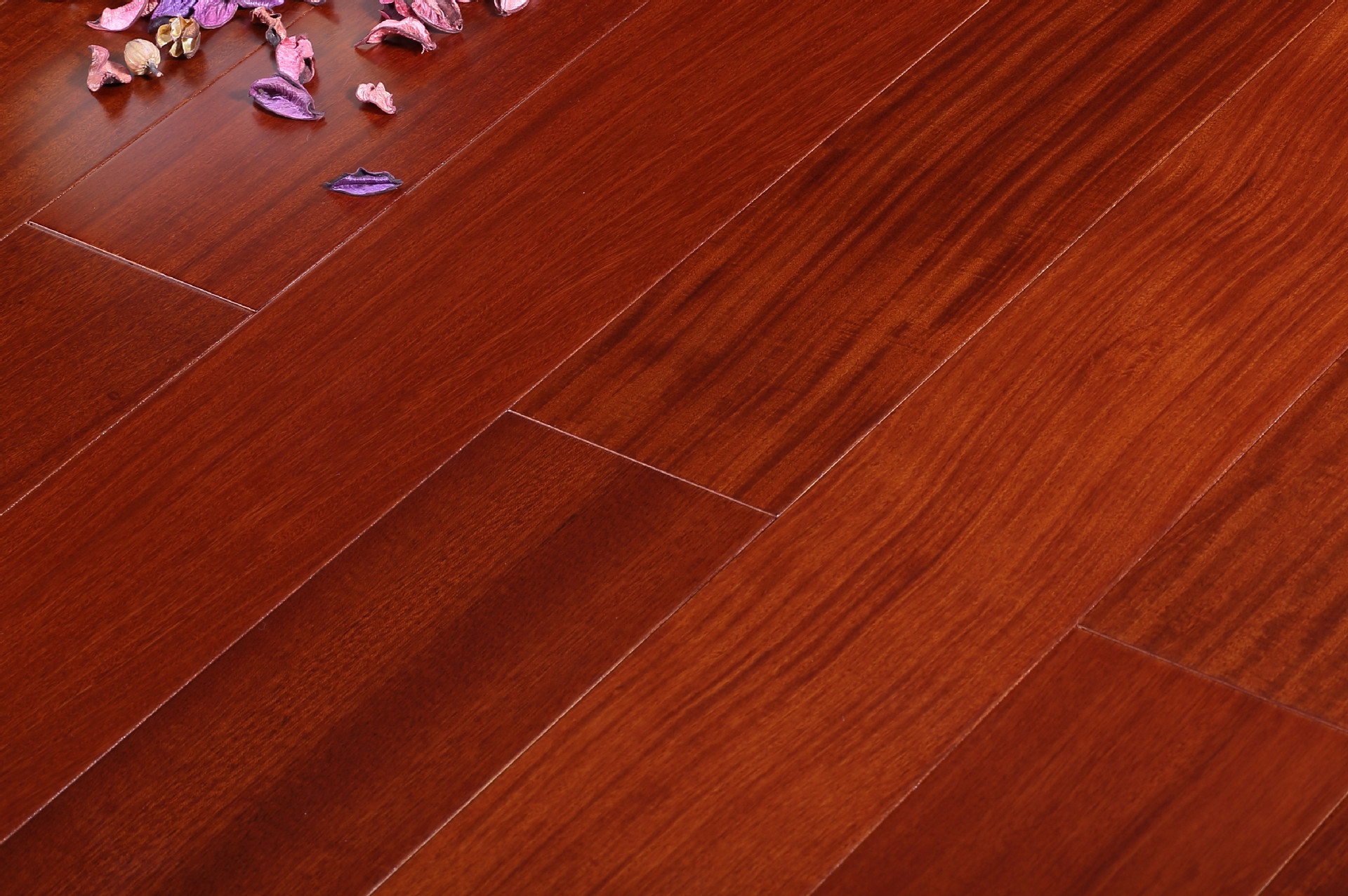 宏盈红檀香多层实木地板镜面超耐磨新品热推