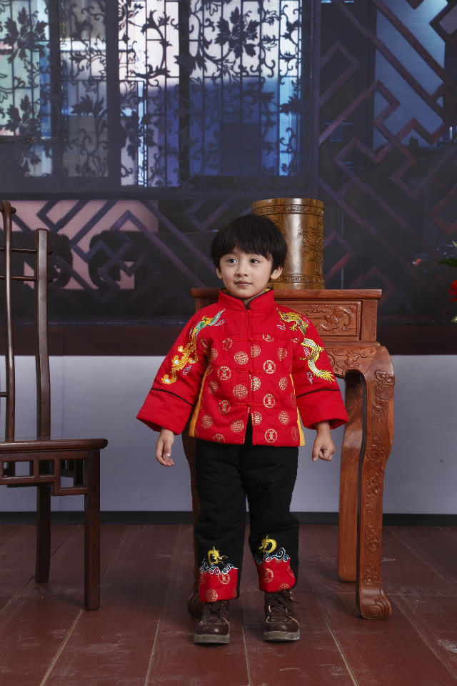 童乐谷儿童唐装 秋冬纯棉绣花龙凤套装 男宝宝节日礼服 2671